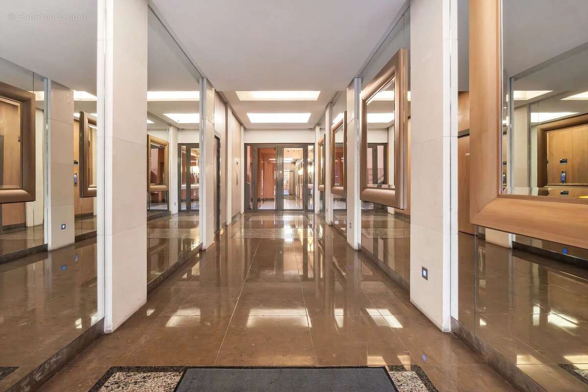 Appartement à LEVALLOIS-PERRET