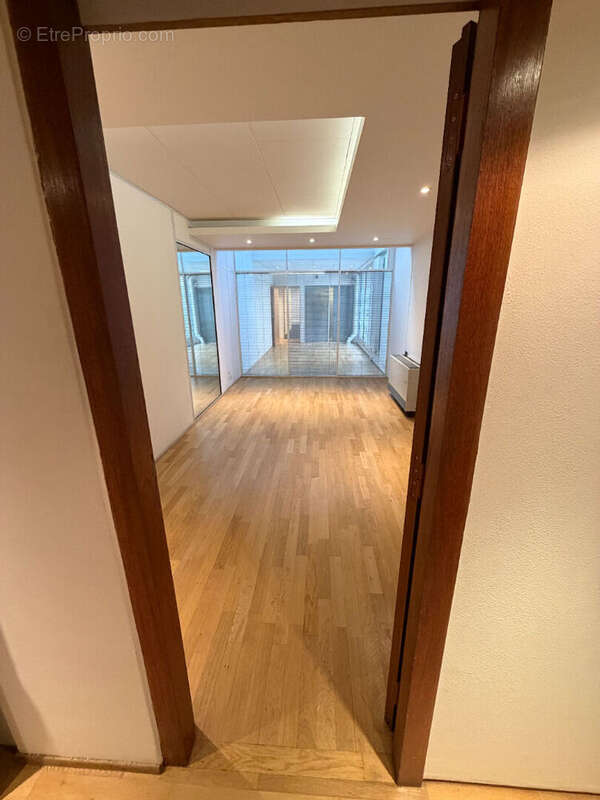 Commerce à PARIS-17E