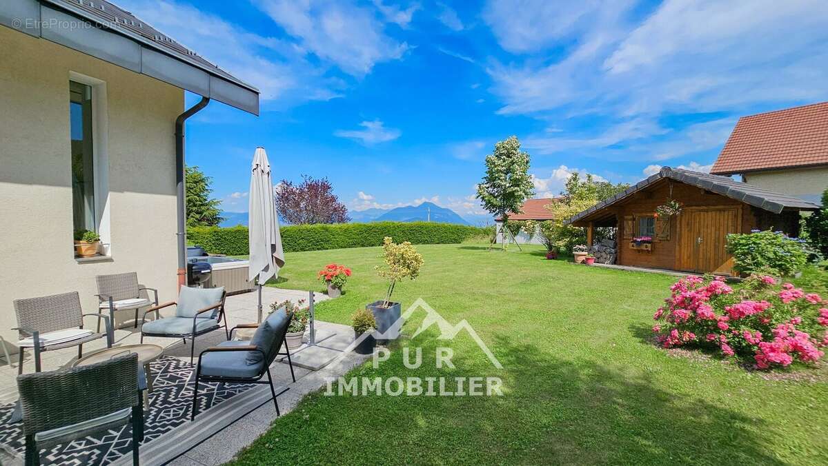 Maison à PERS-JUSSY