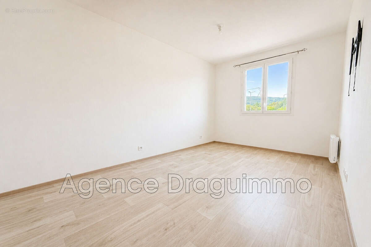 Appartement à DRAGUIGNAN