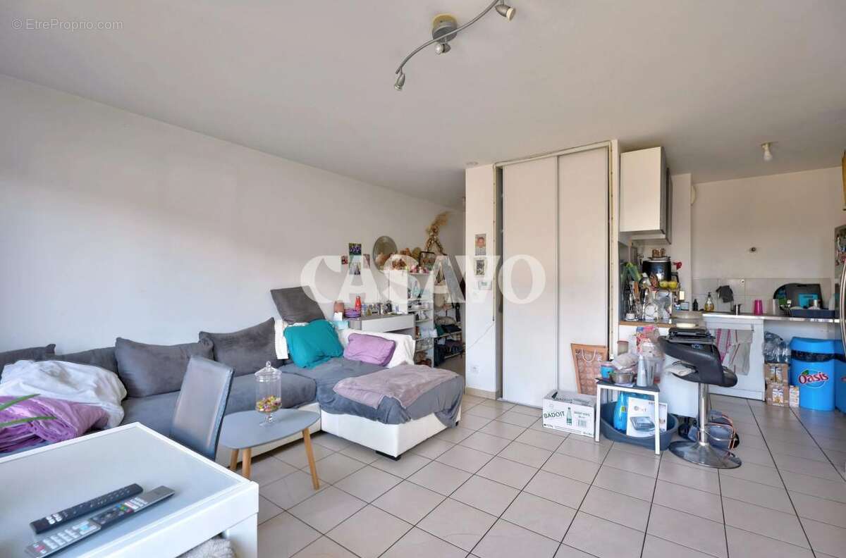 Appartement à DECINES-CHARPIEU