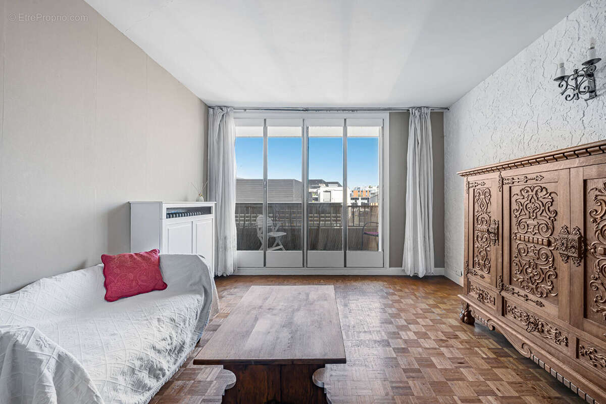 Montrouge - Appartement 5P - terrasse - cave - parking - photo 17