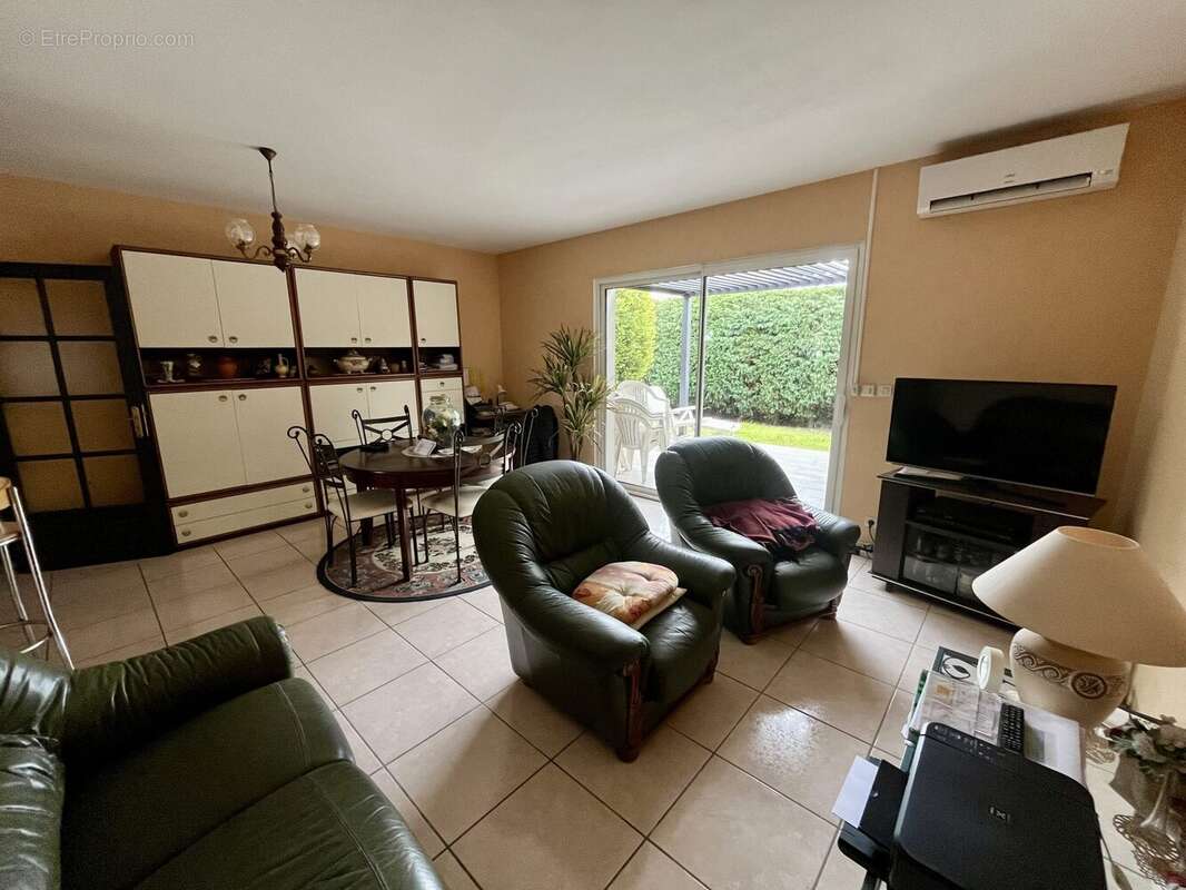 salon 2 - Maison à REVEL