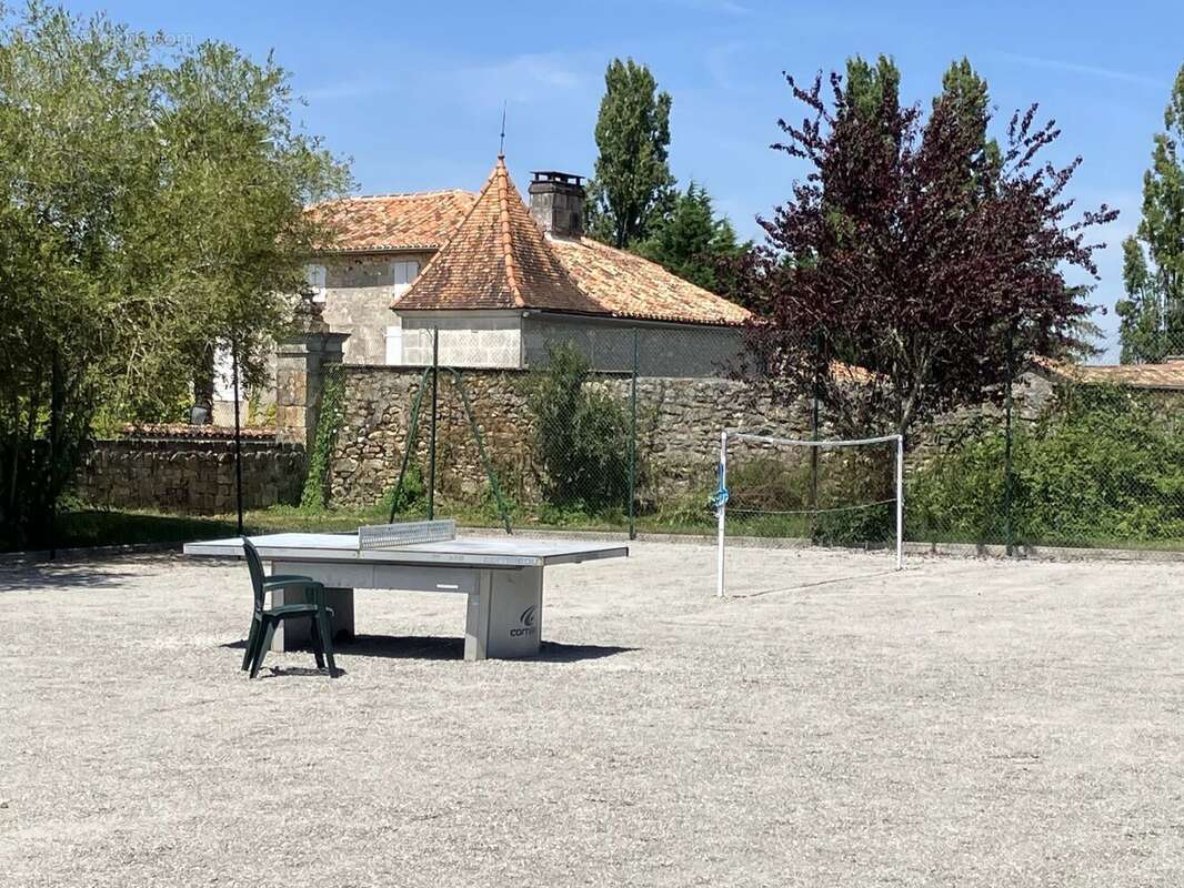 Appartement à CHARRAS