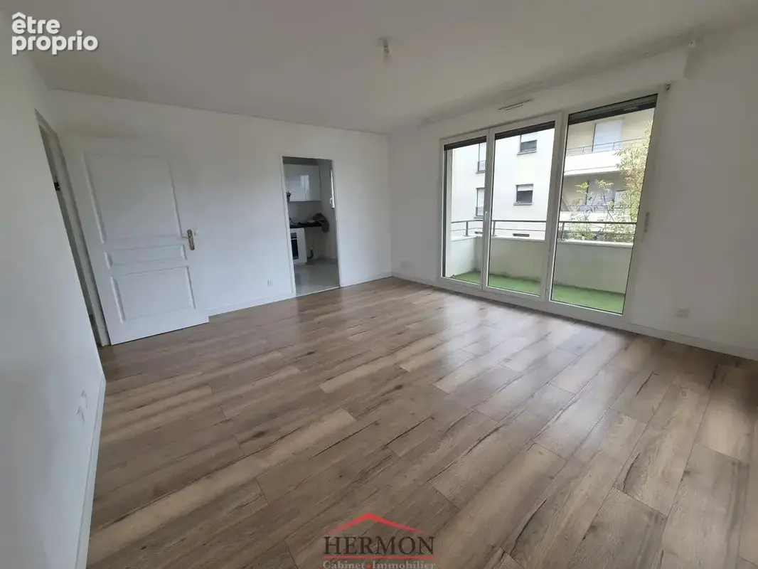 ASNIERES - Appartement 2 pièces avec terrasse et parking - photo 6