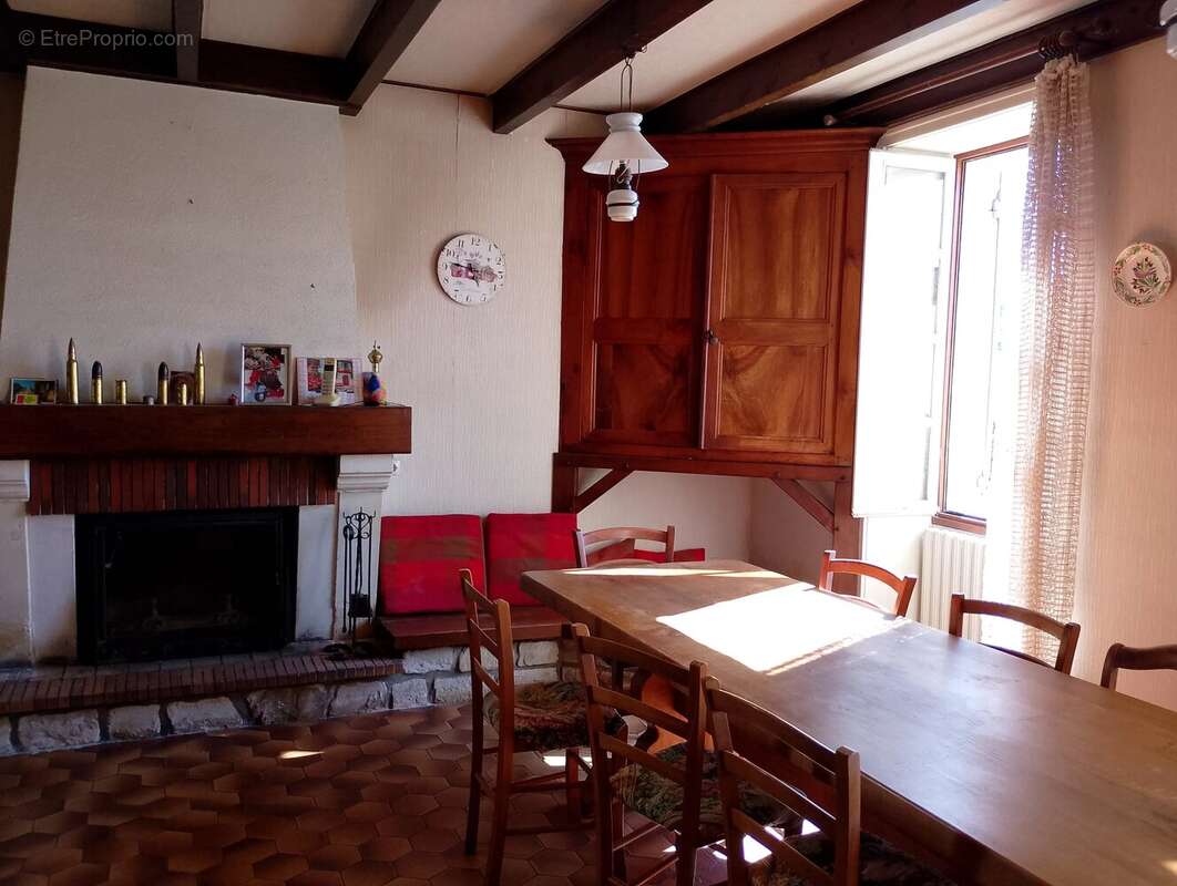 Maison à JONZAC