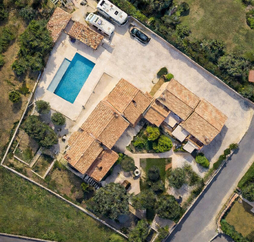 Maison à CAGNES-SUR-MER