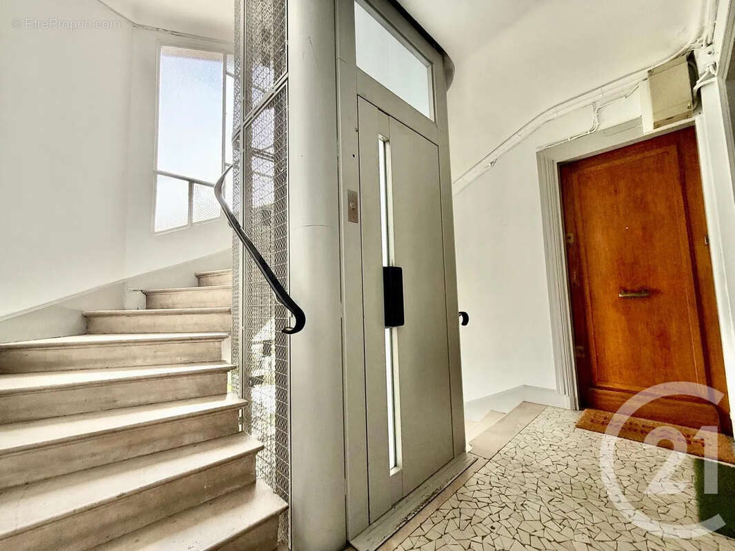 Appartement 24 m² à Clichy  - photo 8