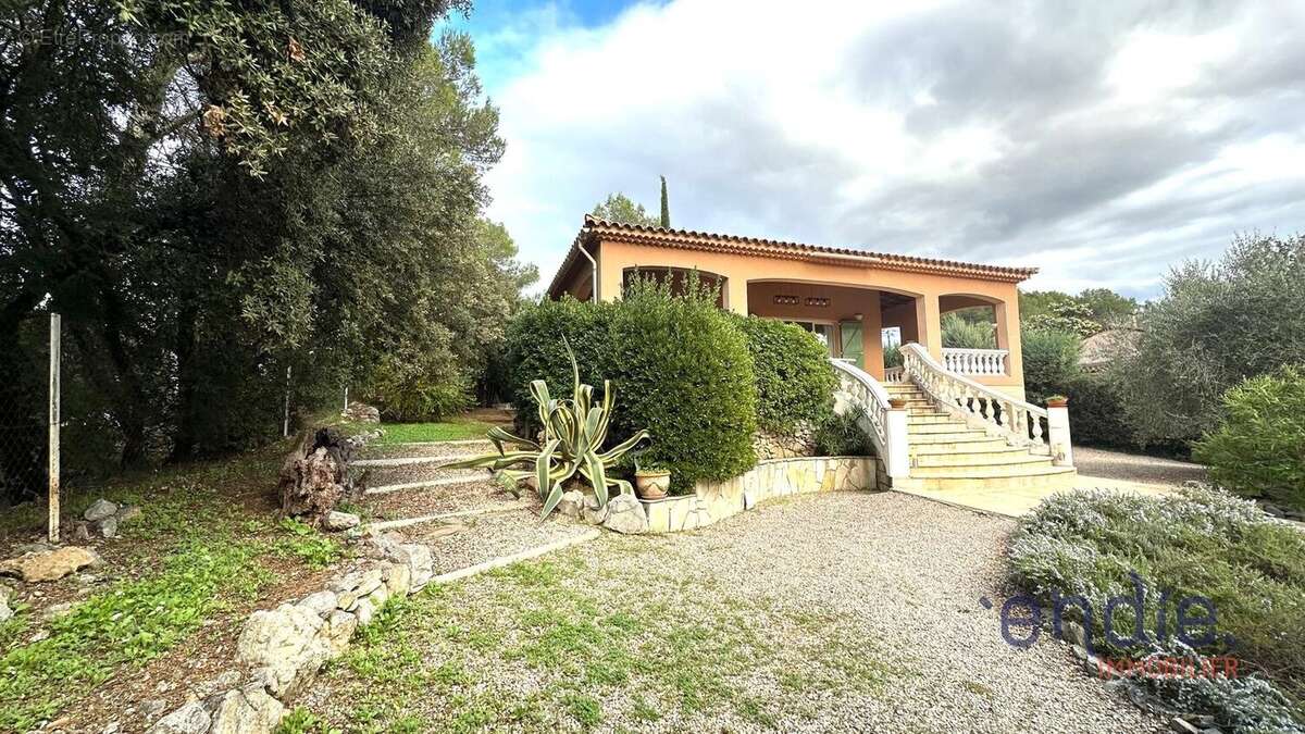 Maison à LORGUES