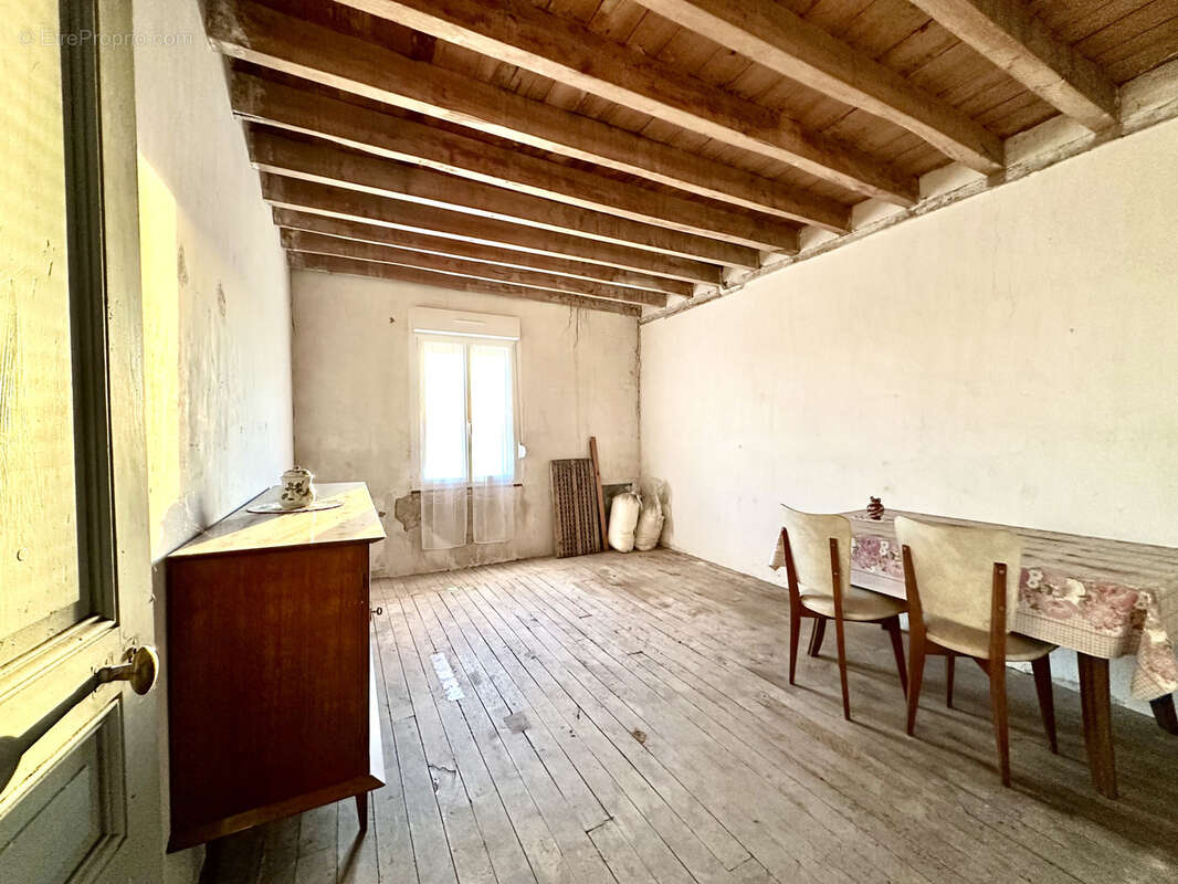 Maison à FAVEROLLES-ET-COEMY