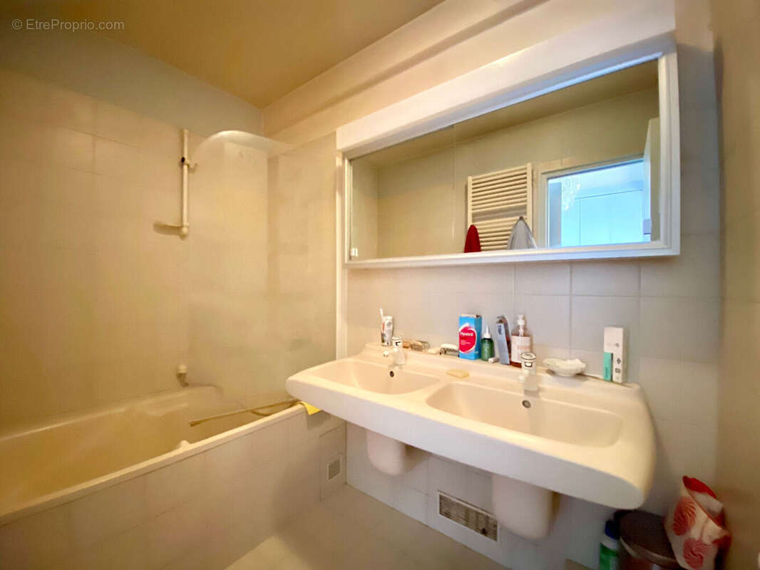 Maison à SARTROUVILLE