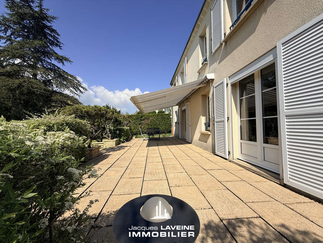 Maison à LONGEVILLE-LES-METZ