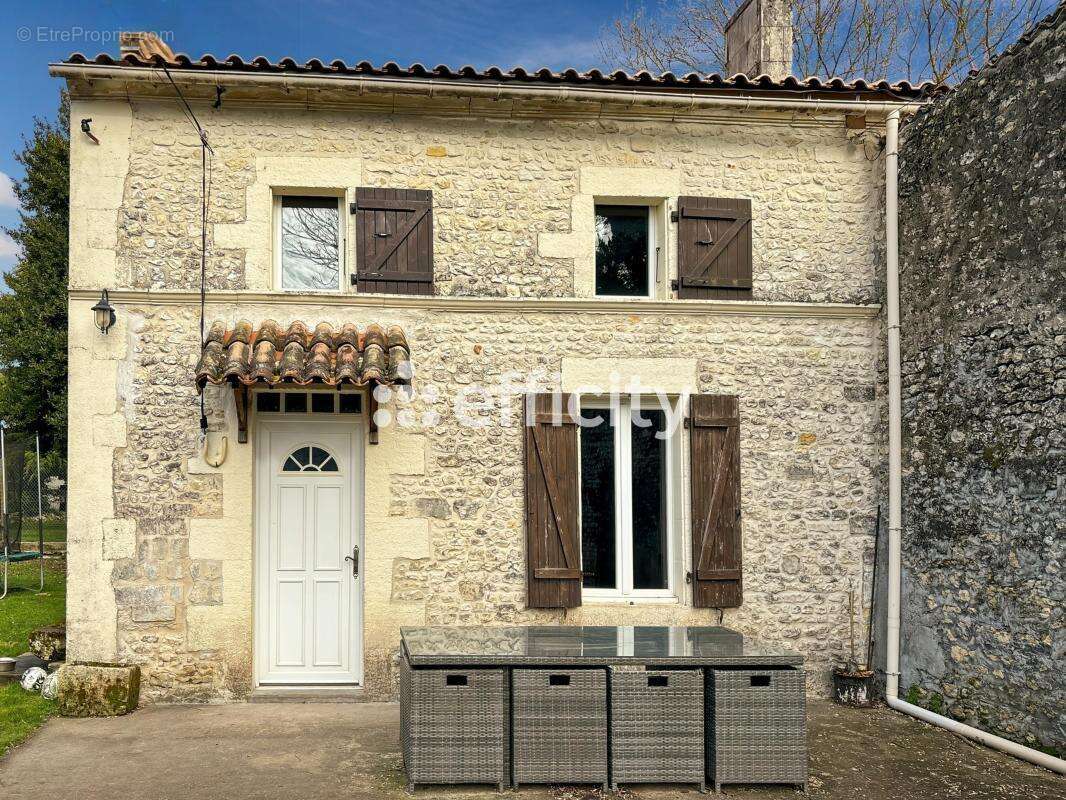 Maison 108 m² à Perignac  - photo 2