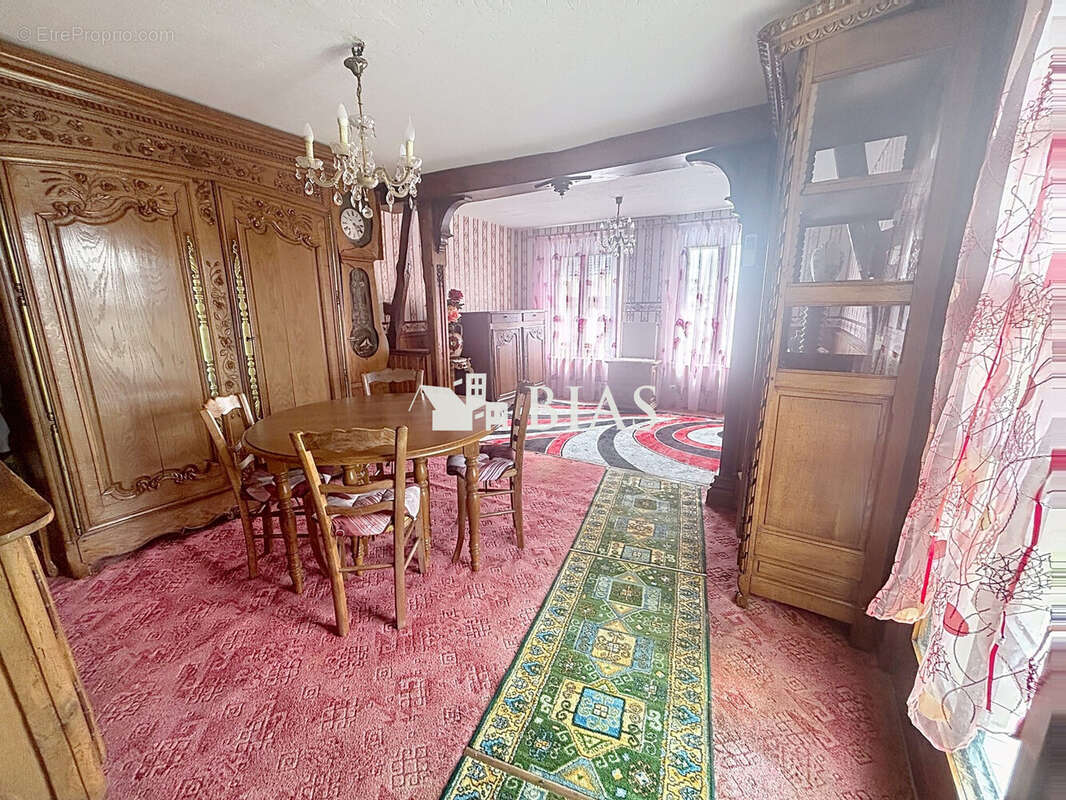 Maison à LA NEUVILLE-CHANT-D'OISEL