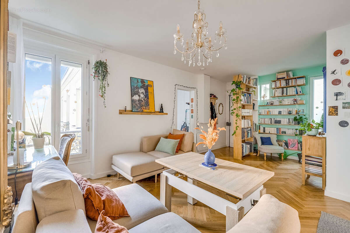 Appartement à PARIS-14E