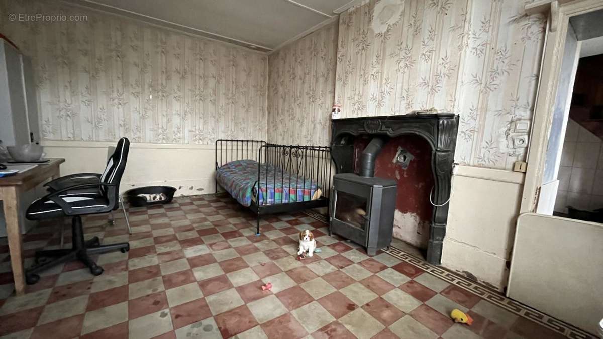 Maison à BARD-LE-REGULIER