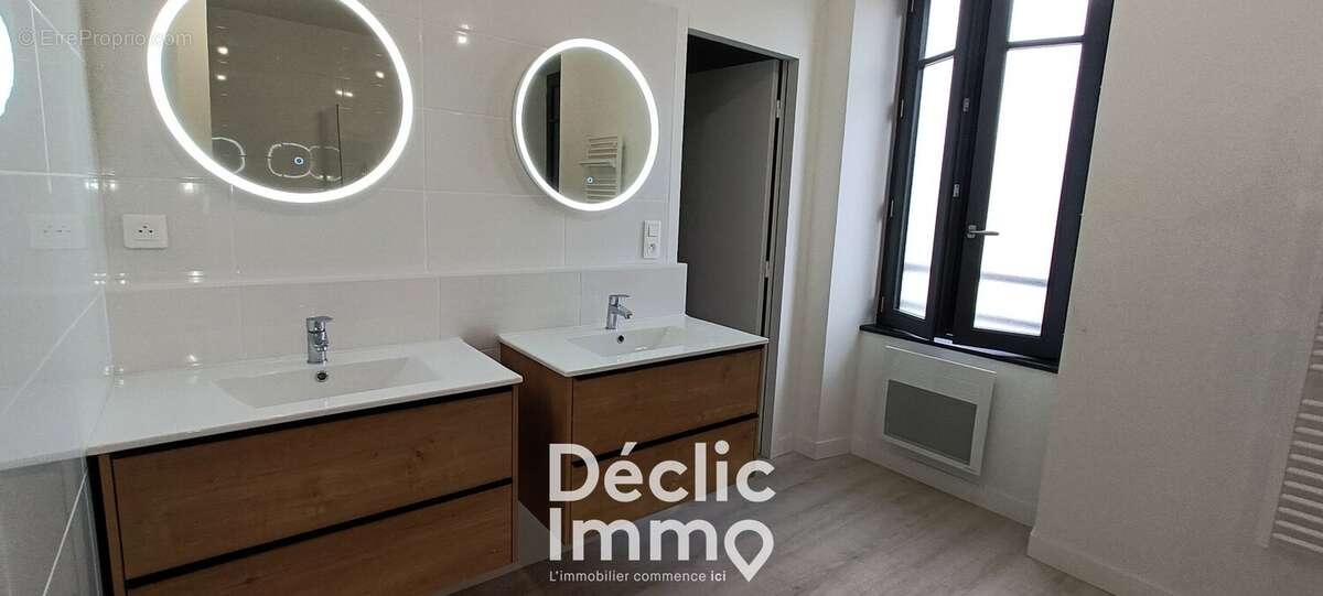 Maison à SAINT-HILAIRE-DE-VILLEFRANCHE