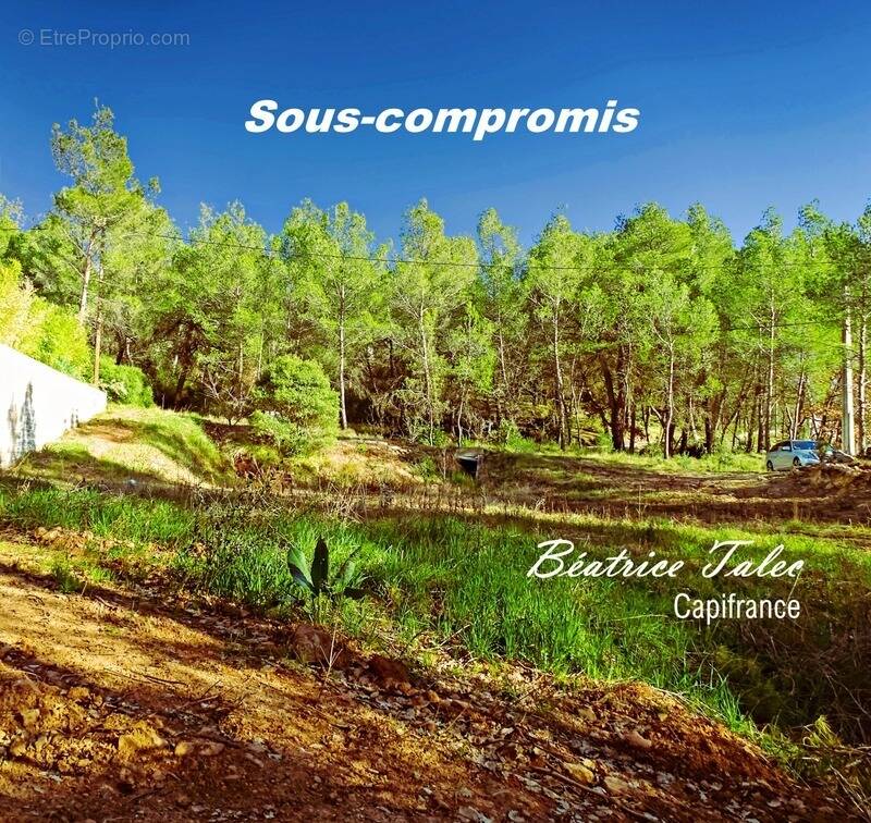 Beau terrain constructible avec importante emprise au sol quartier résidentiel, calme à 5 minutes du centre de Pourrières, 20 mi - photo 1
