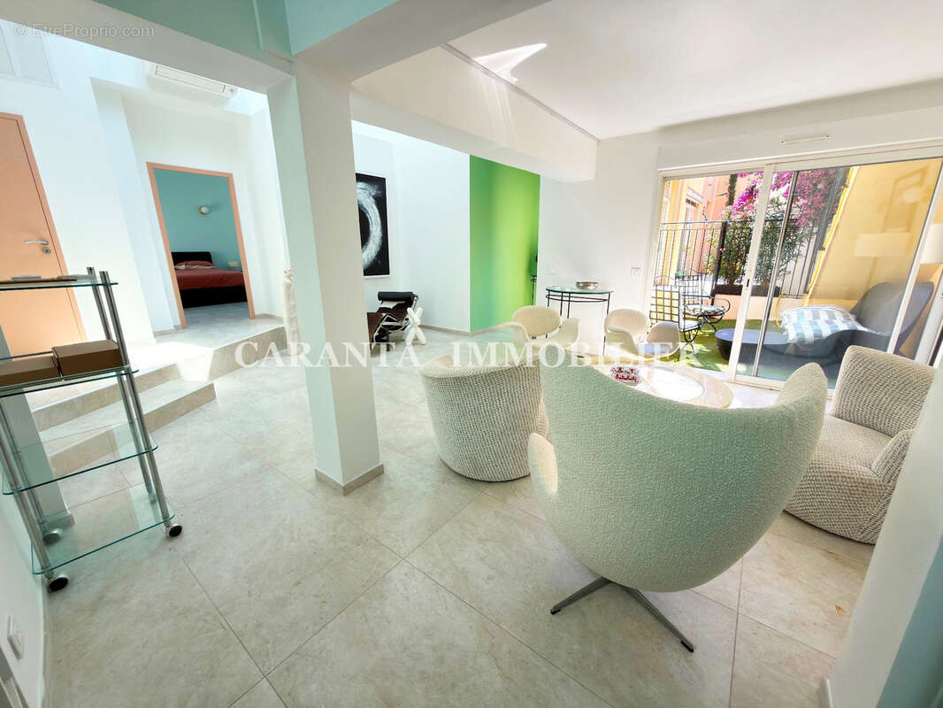 Vente appartement 4 pièces Sainte-Maxime 50m de la plage et 2 garages - photo 3