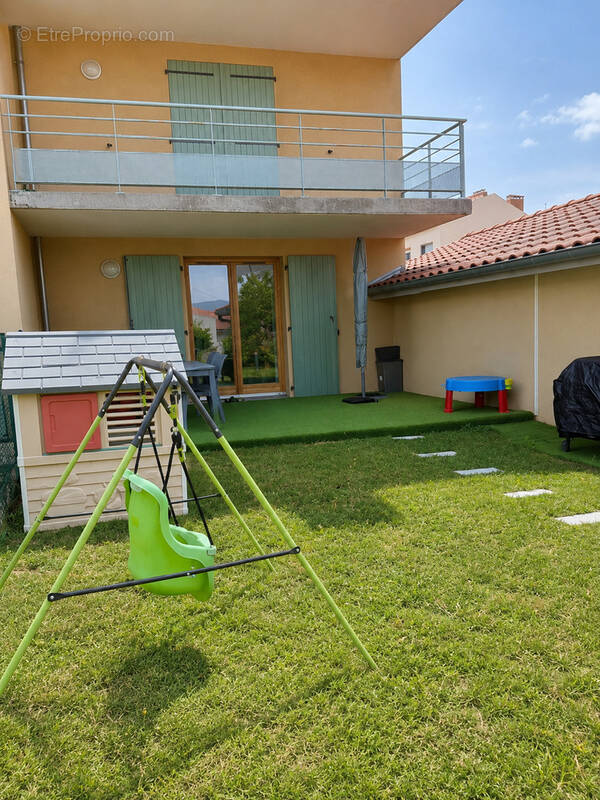 Appartement à SAINT-ROMAIN-LE-PUY