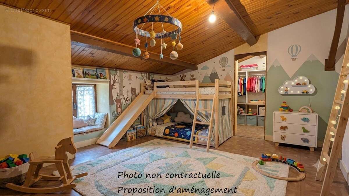 Maison 199 m² à Saint-Remy-Sur-Durolle  - photo 13