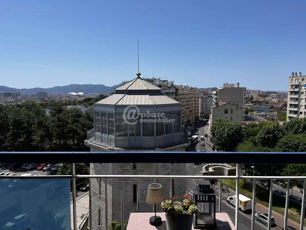 Appartement à MARSEILLE-1E