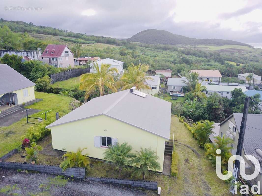Photo 2 - Maison à SAINT-BENOIT