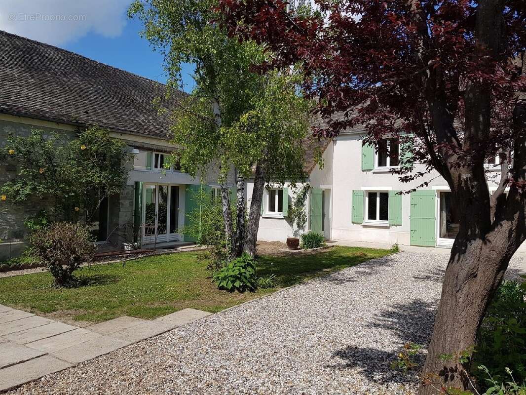 Maison à MILLY-LA-FORET