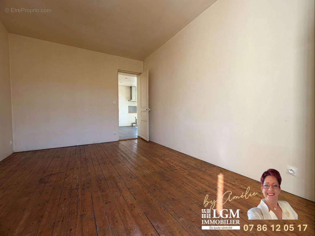 Crézancy – Maison de caractère 3 Chambres avec dépendances sur 784 m² - photo 5