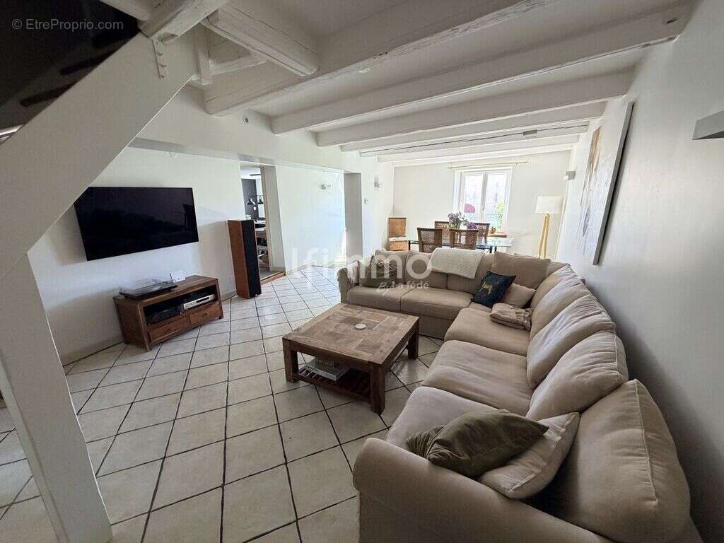 Vente maison  Les Etangs 57530 surface de 187m² - photo 2
