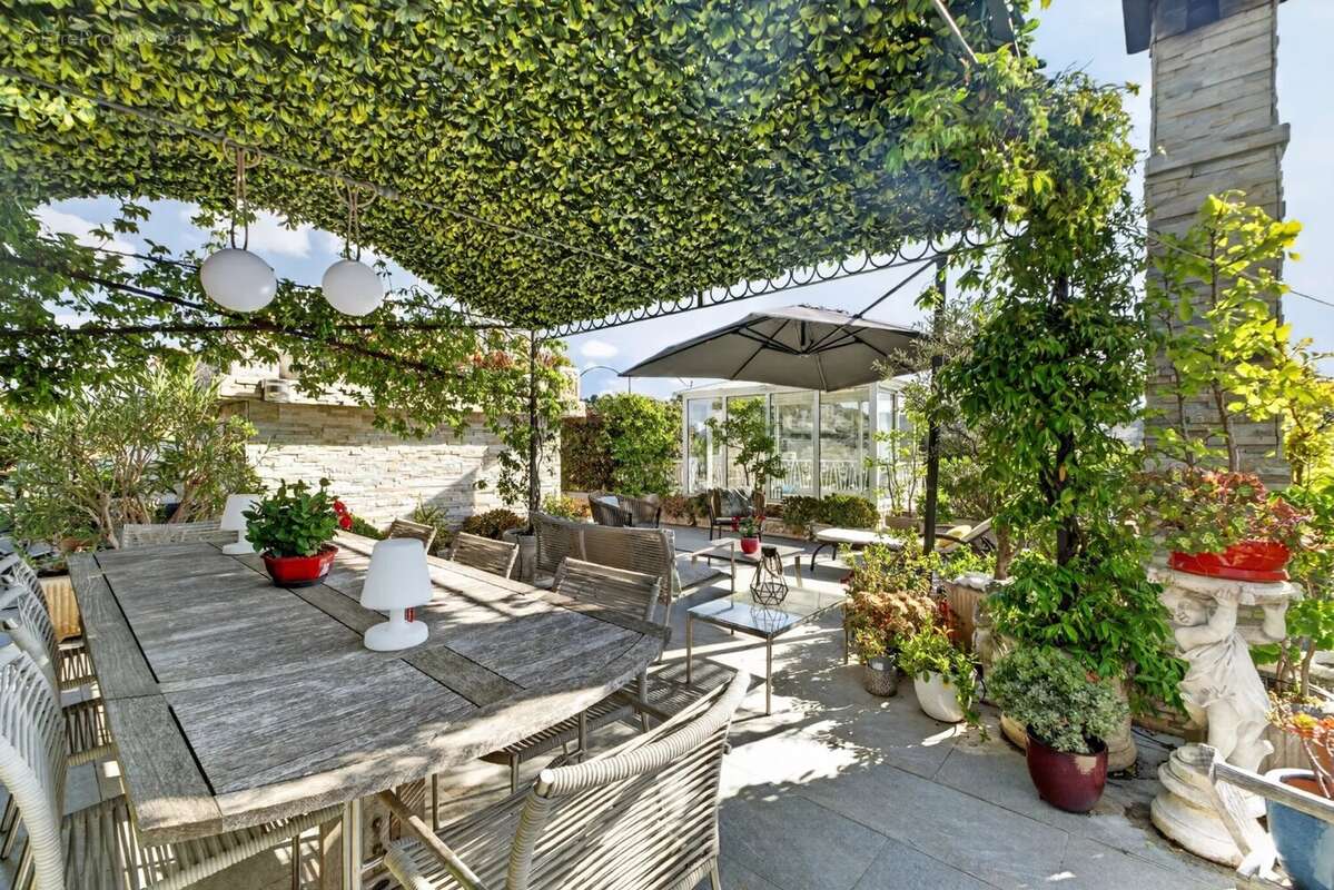 Appartement à LE CANNET