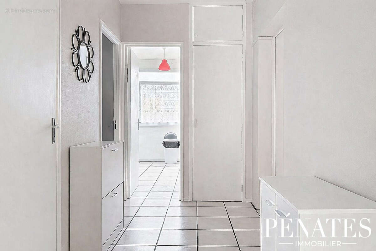 Appartement à MONT-SAINT-AIGNAN