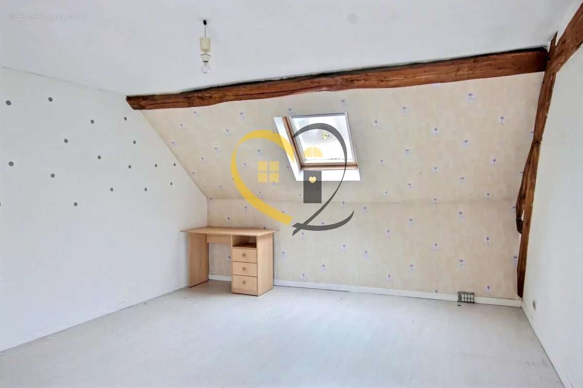 Maison à MEHUN-SUR-YEVRE