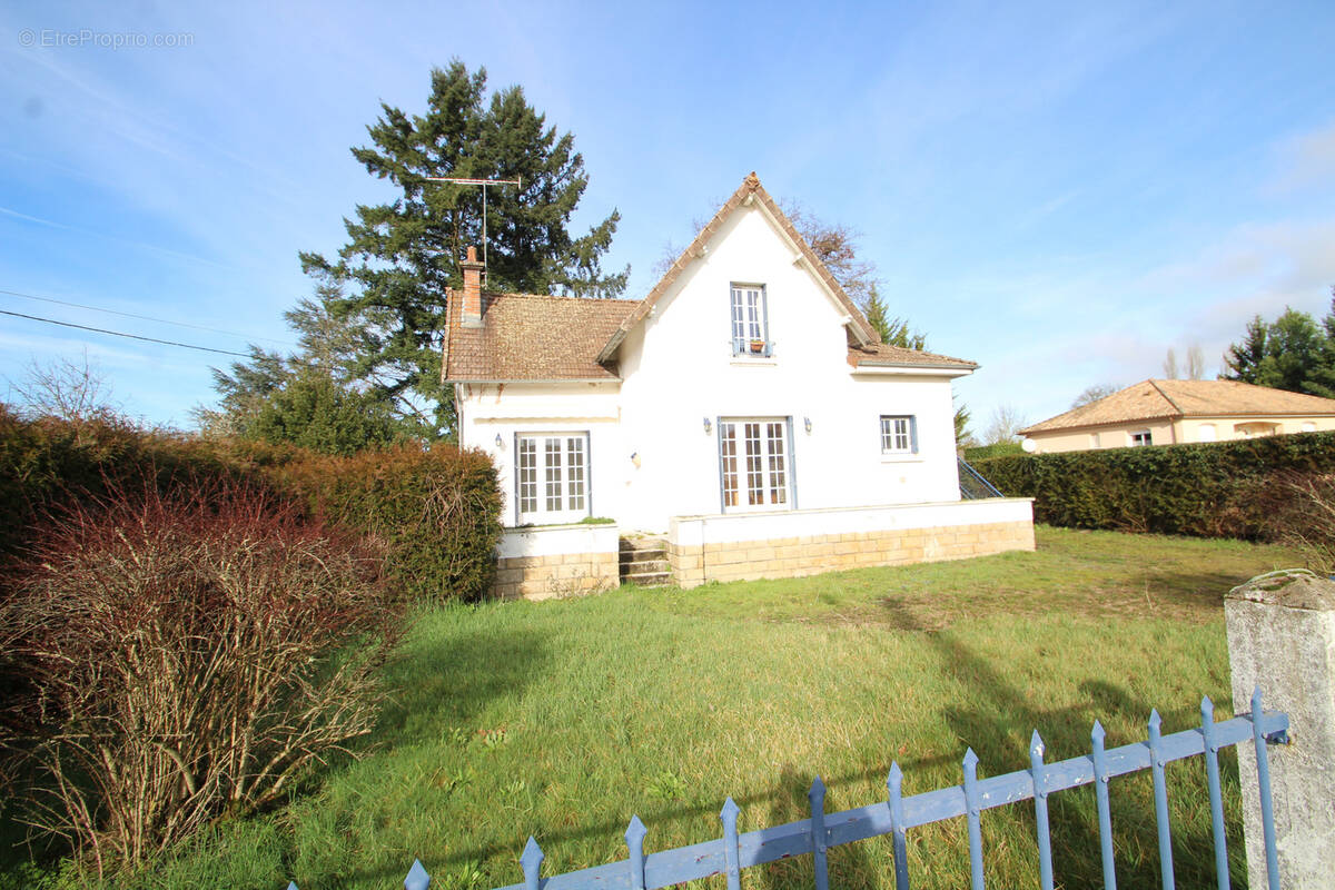 Maison Quatre chambres à Vendre - photo 1