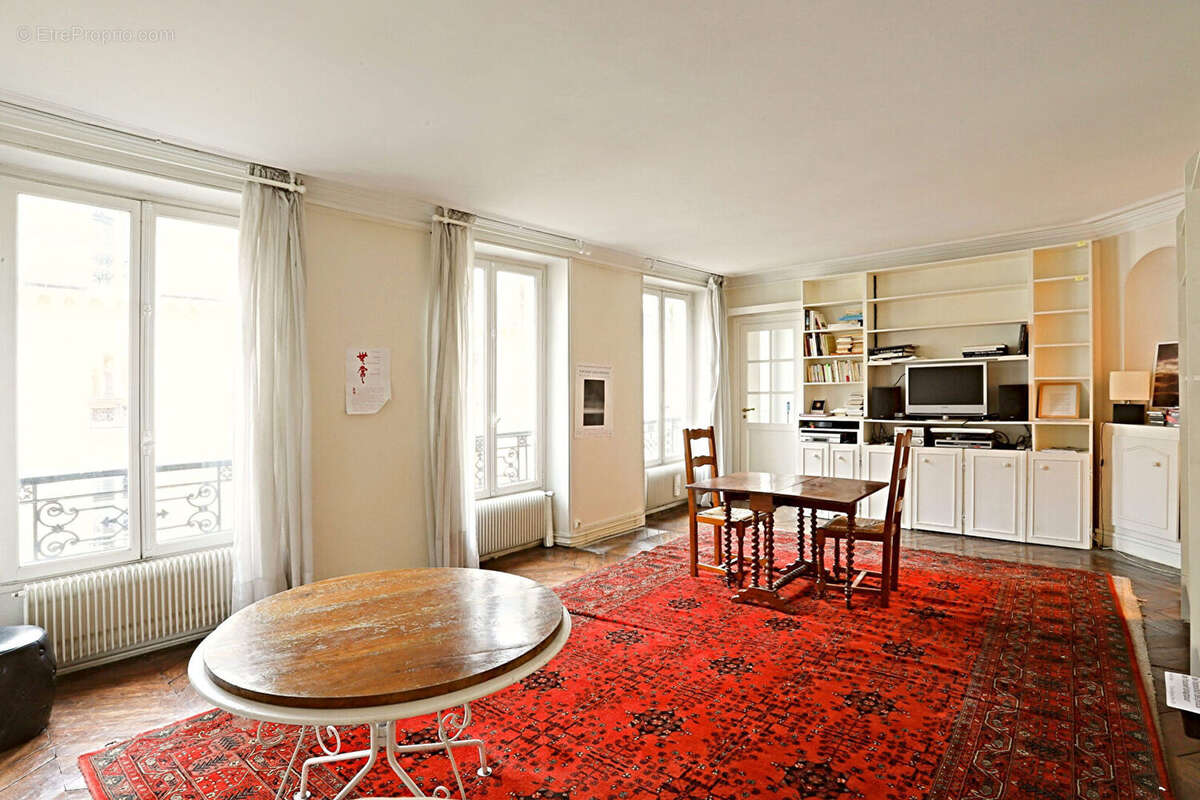 Appartement à PARIS-5E