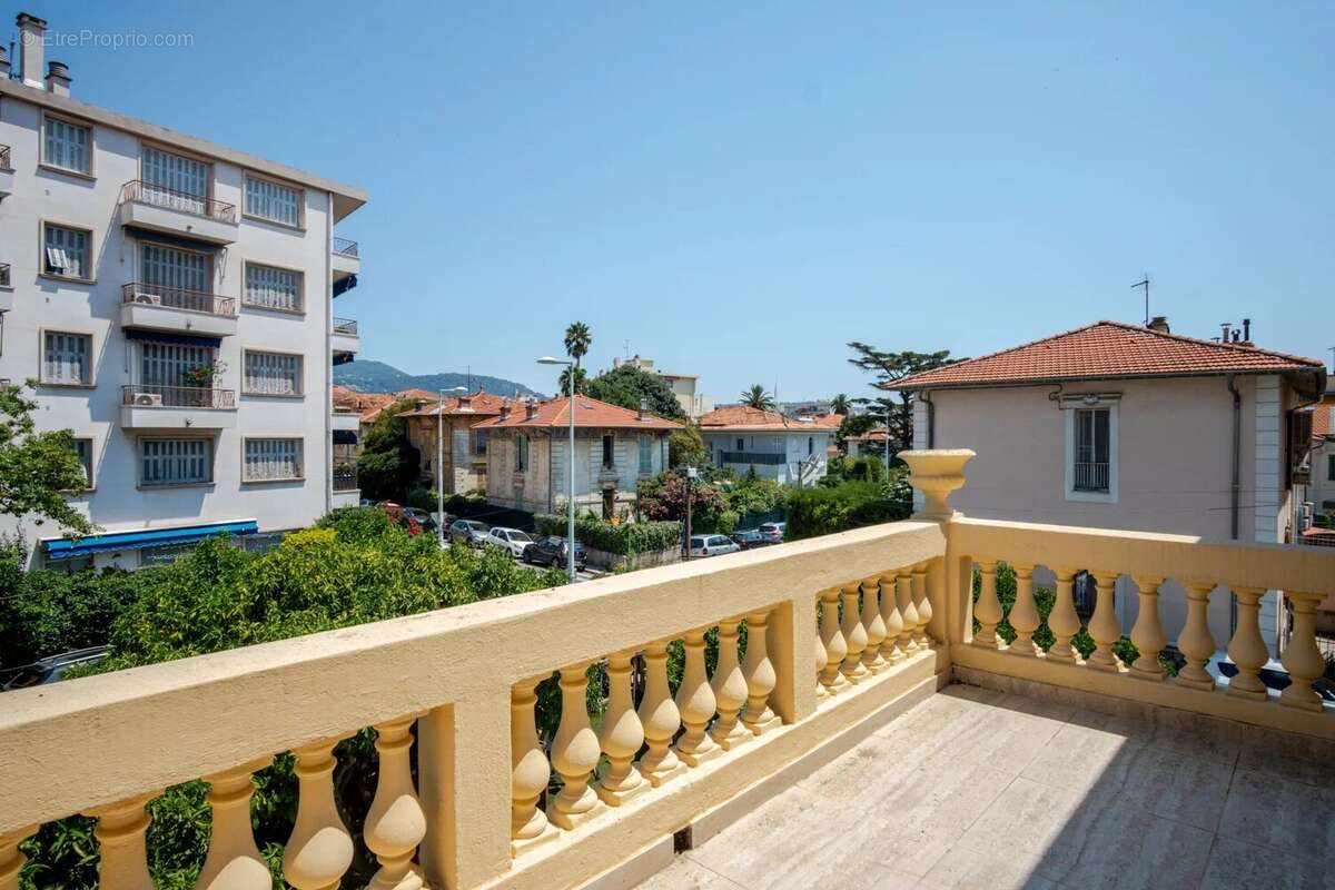 Nice-eveche villa jardin piscine parkings - photo 14