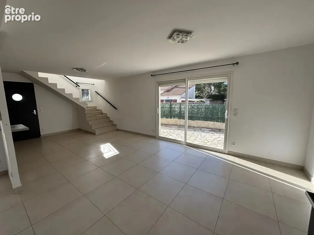 Villa T4 R+1 avec Garage et Jardin - photo 6