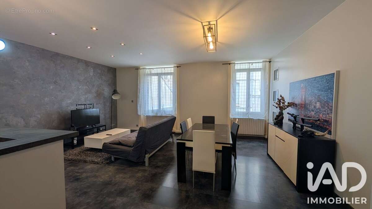 Appartement 79 m² à Saint-Etienne  - photo 2