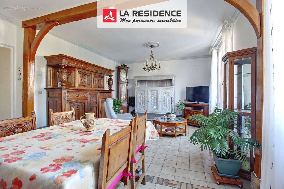 Maison à SAINT-ETIENNE-DU-ROUVRAY