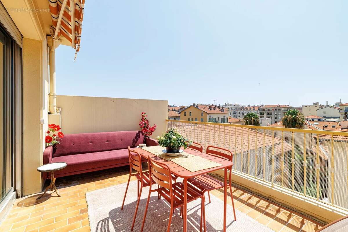 Nice musiciens – rare à la vente – lumineux 3 pièces avec terrasse de 15 m² – au calme – garage en sus - photo 3
