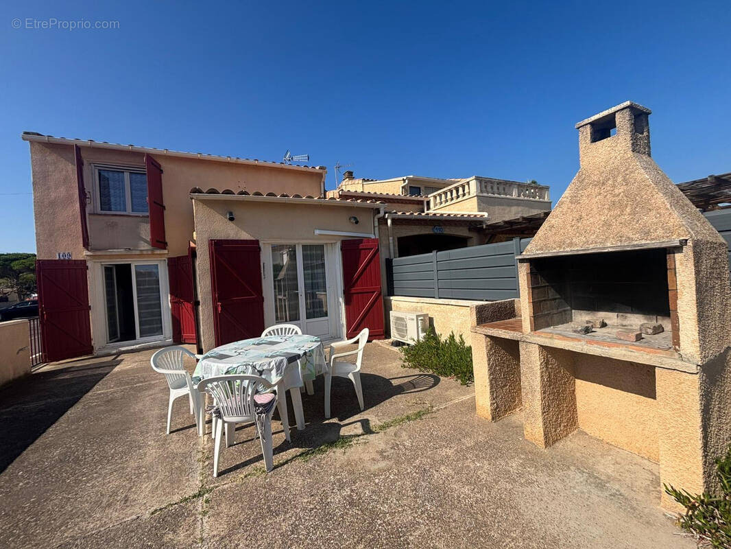 Maison à FLEURY