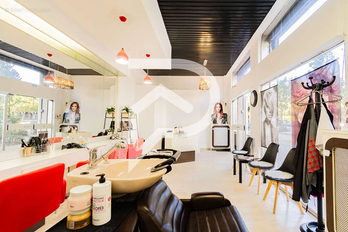 Commerce à MARSEILLE-4E