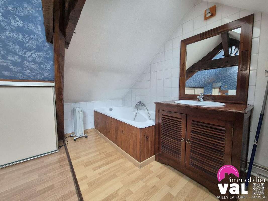 Appartement à LA FERTE-ALAIS