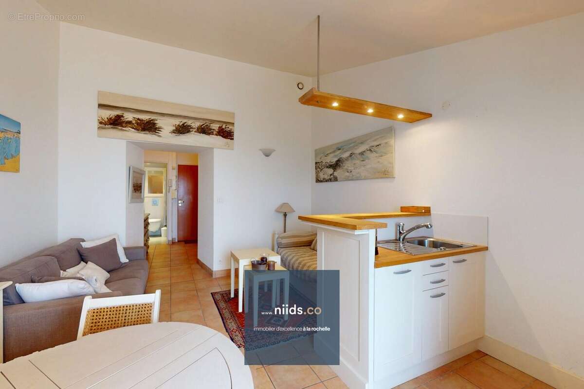 Appartement à LA FLOTTE