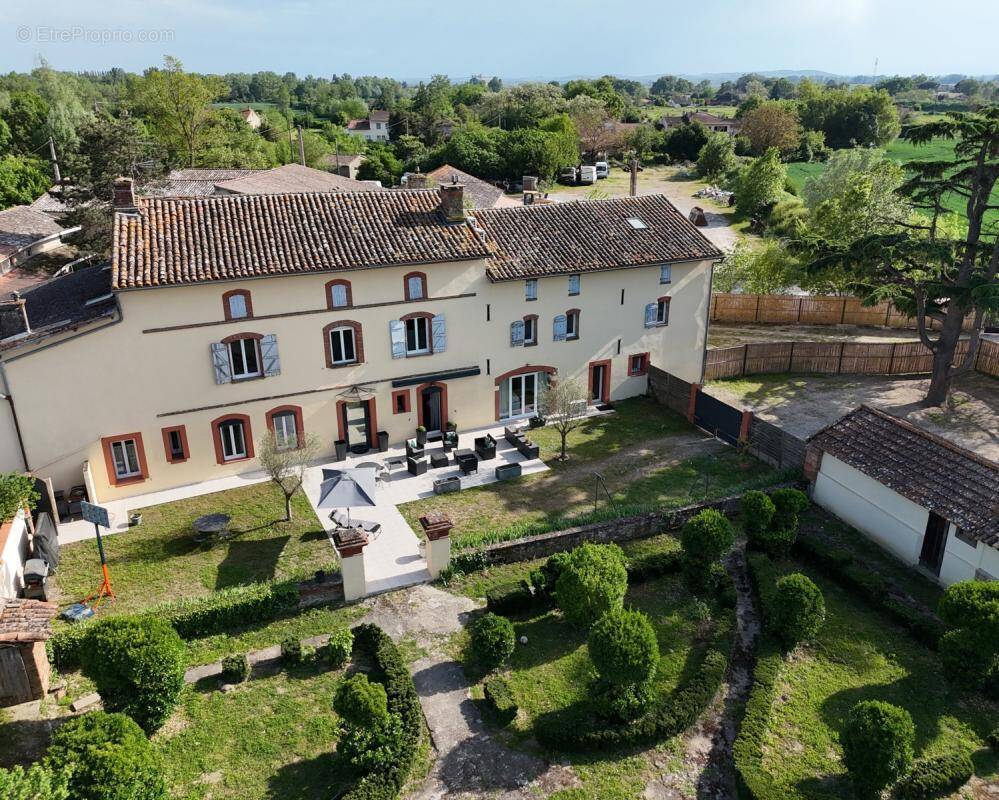 Maison à CLERMONT-LE-FORT