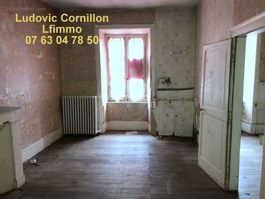 Maison à PIERRE-BUFFIERE