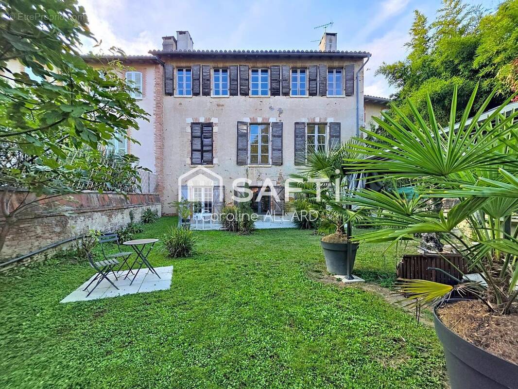 Photo 1 - Maison à LOMBEZ