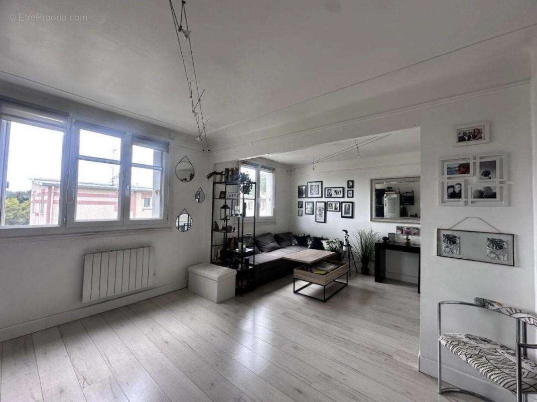 Appartement à EPINAY-SUR-SEINE