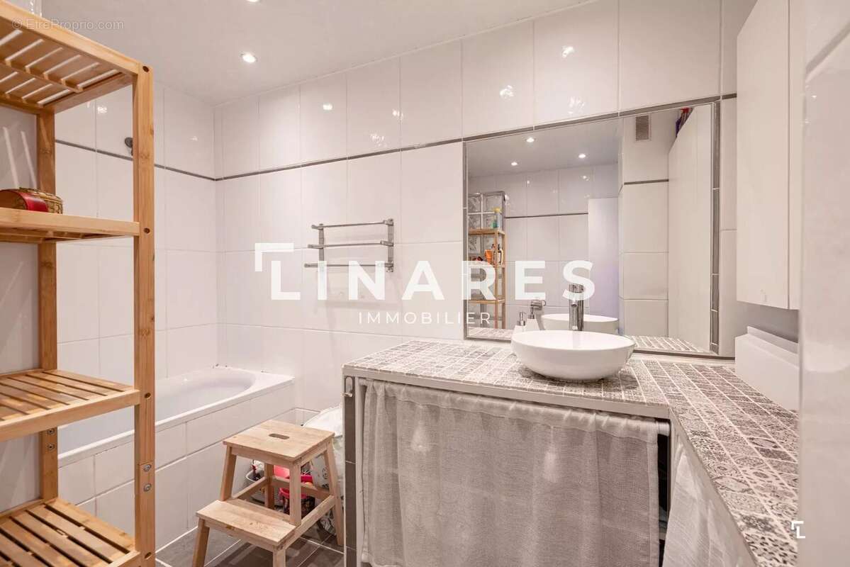 Appartement à MARSEILLE-9E