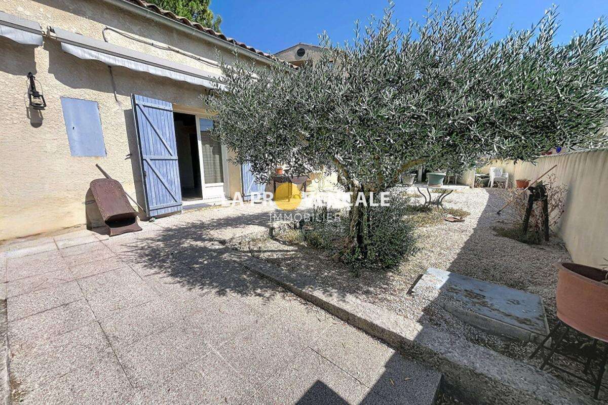 vente maison 6 Pièce(s) - photo 2